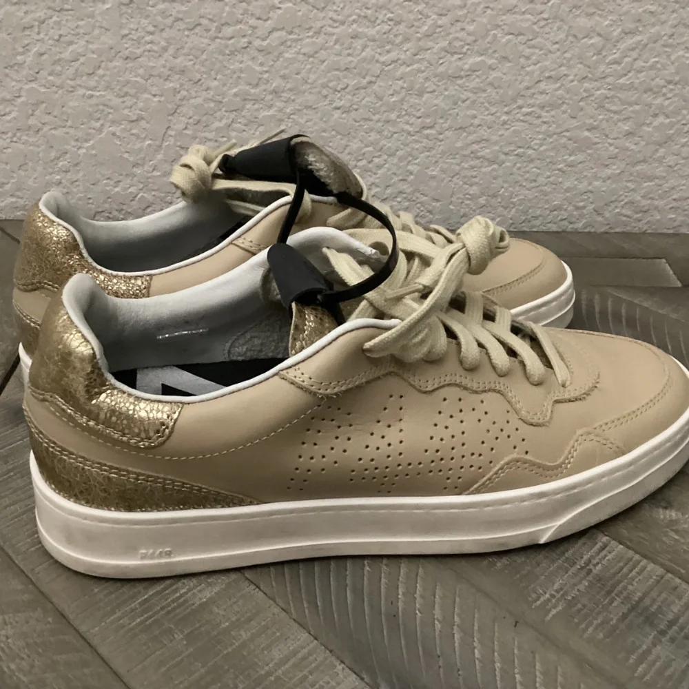 P448 Bali Platform Sneaker (Women) 8.5US / 39EU